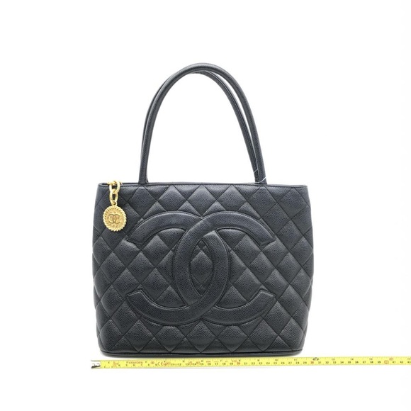 CHANEL Caviar Medallion Tote Bag with Hologram- AUTHENTIC 100% - Picture 9 of 9